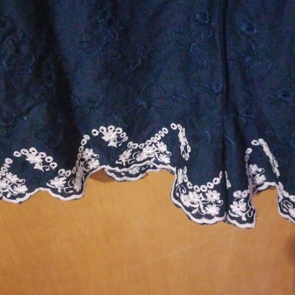 Romeo + Juliet Navy Blue Romper - Picture 3 of 6